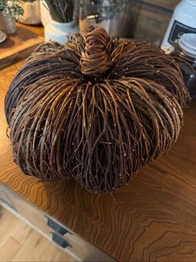 Rustic Wicker Pumpkin Décor - Brown - Primitive, Farmhouse, Holiday, Natural